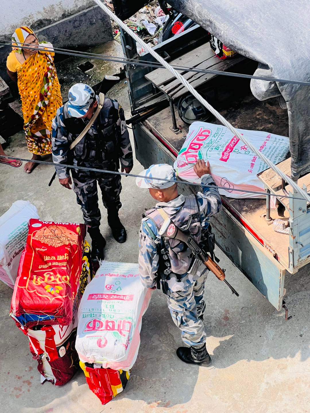 वीरगञ्ज : सशस्त्र प्रहरीद्वारा ठुलो परिमाणमा भन्सार छलीको काजु बरामद