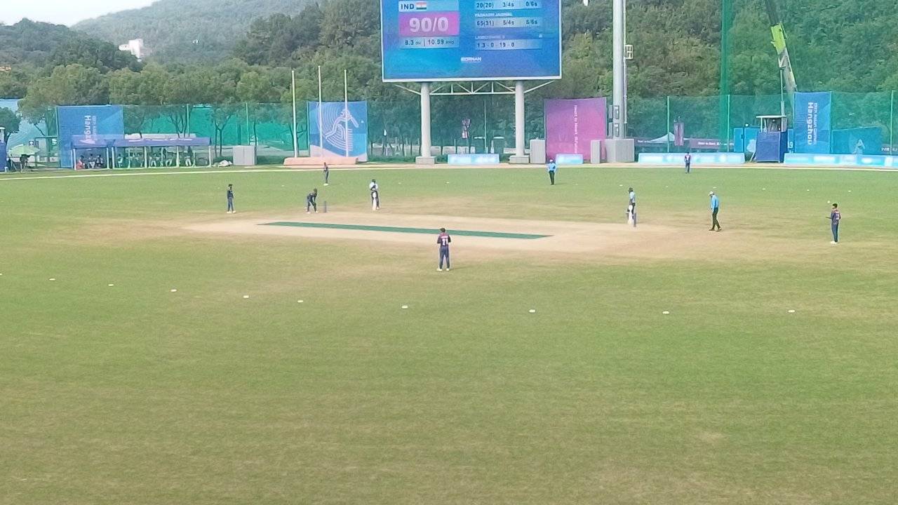 भारतले दियो नेपाललाई २०३ रनको लक्ष्य