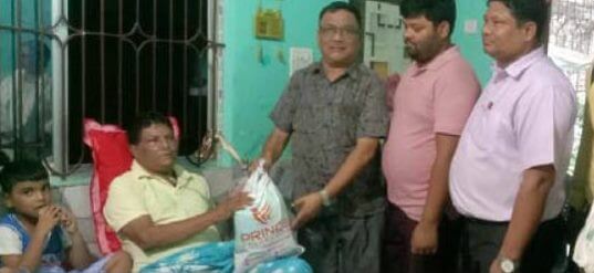 प्याब्सन पर्साद्वारा पत्रकार नेहाल खानलाई १ लाख २८ हजार सहयोग