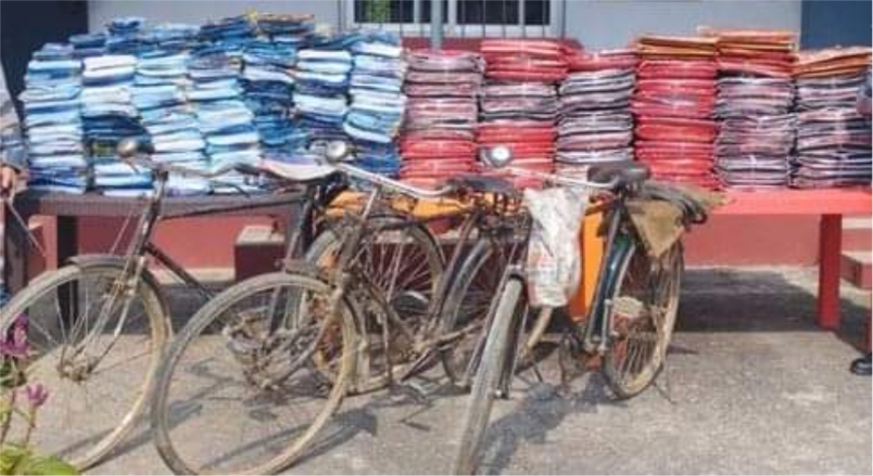 सशस्त्र प्रहरीद्वारा भन्सार छलीको लत्ताकपडा र साईकल बरामद