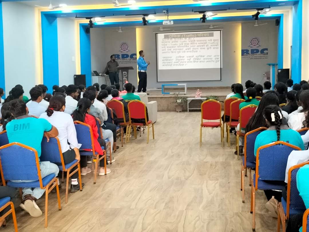 पर्सामा प्रहरीद्वारा ट्राफिक सम्बन्धी सचेतना कार्यक्रम सम्पन्न ।