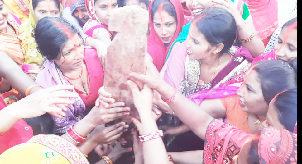 मधेस प्रदेश तथा तराईका जिल्लाहरुमा भैयादुज वा बजडी र पहाडमा भाईटिका