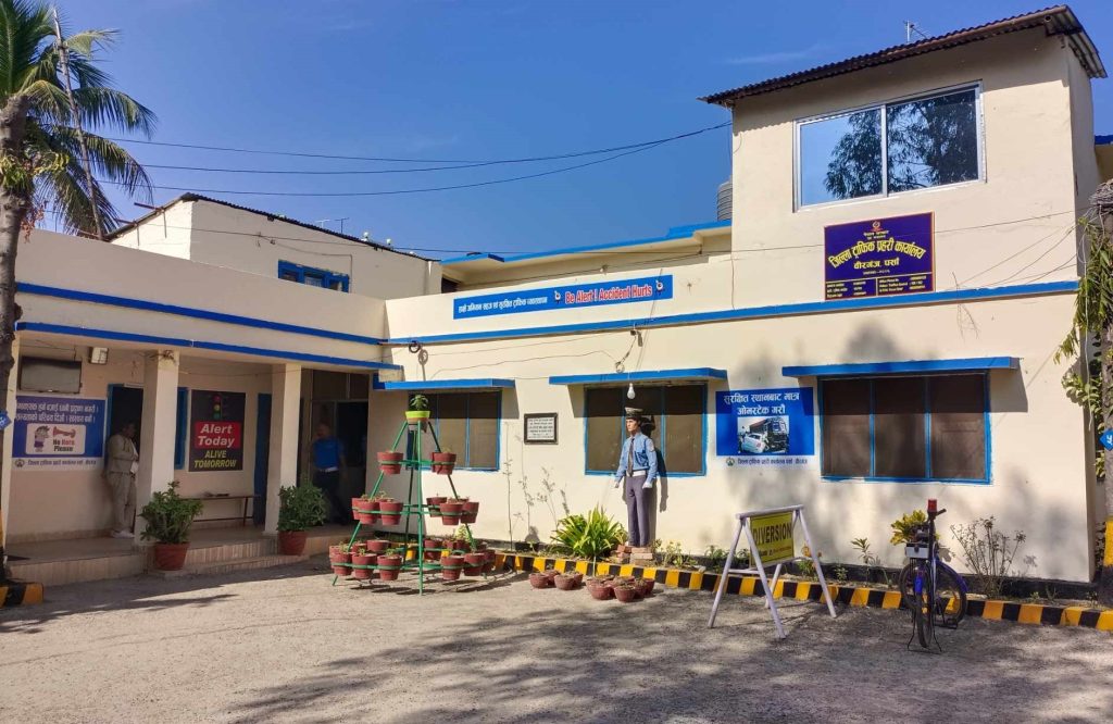 ट्राफिक प्रहरी पर्सा‍द्वारा ३ महिनामा २५ लाख ३० हजार राजश्व संकलन