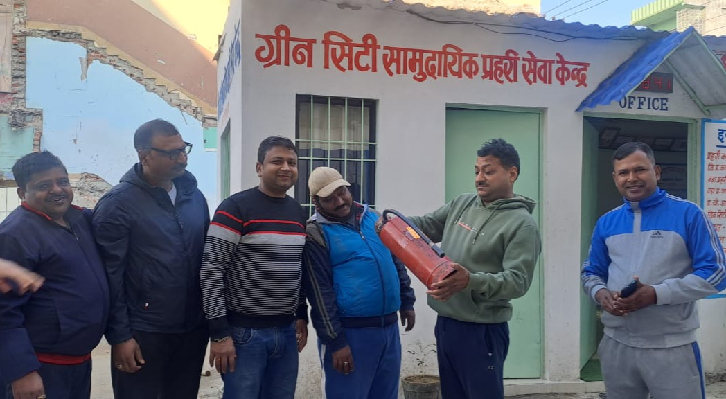 ग्रिनसिटि सामुदायिक सेवा केन्द्रमा राखियो आगलागी नियन्त्रण गर्न सामाग्री