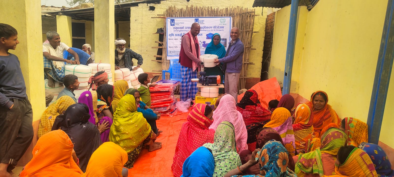 बाराका चार सय कृषकले पाए कृषि सामग्री, सुवर्ण गापाले कृषक समूहलाई ५ लाख दिने घोषणा