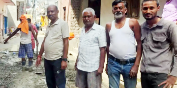 घडीअर्वामा सडक ढलान, खुशी हुदैं स्थानीयलेपनि गरे श्रमदान