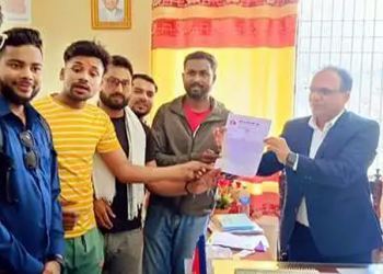 सहकारी ठगीमा मुछिएका रवि लामिछानेसहितकालाई कारबाही गर्न नेविसंघ पर्साको प्रधानमन्त्रीलाई ज्ञापनपत्र