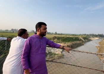 भेडाहा खोलाको बाढी प्रभावित क्षेत्रको खानेपानी मन्त्री प्रदीप यादवद्वारा  स्थलगत निरीक्षण