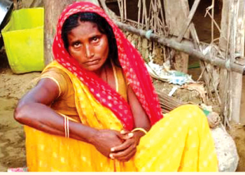 बाढीबाट सन्तान गुमाउने आमाको पीडा – राहतले  आँखाबाट पीडा थप रसाउँदै