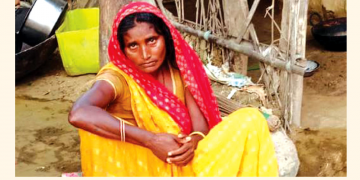 बाढीबाट सन्तान गुमाउने आमाको पीडा – राहतले  आँखाबाट पीडा थप रसाउँदै