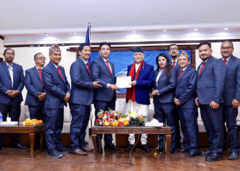 राष्ट्रिय फोटो पत्रकार समूहको प्रधानमन्त्री ओलीसँग  भेट