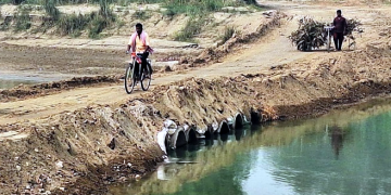 पुल नबनेपछि वैकल्पिक बाटो निर्माण