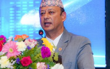 निजी क्षेत्रलाई सहज हुने गरी सरकार कानुन निर्माणमा लागेको छ -मन्त्री खड्का
