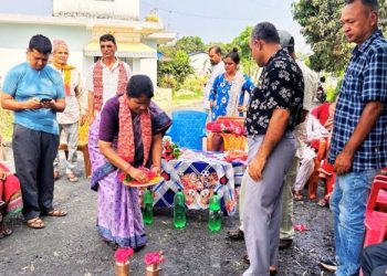 शिलान्यास मोह! म्याद सकिएको सडकको ‘तामझाम’सहित शिलान्यास गरेका सांसद ज्वाला साह
