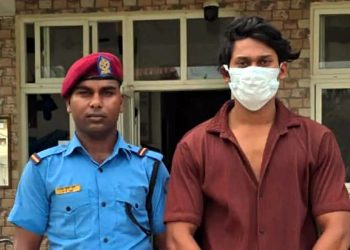 वीरगन्जका एक युवक सिमरामा श्रोत नखुलेको १३ लाख बढी रकमसहित  पक्राउ