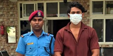 वीरगन्जका एक युवक सिमरामा श्रोत नखुलेको १३ लाख बढी रकमसहित  पक्राउ