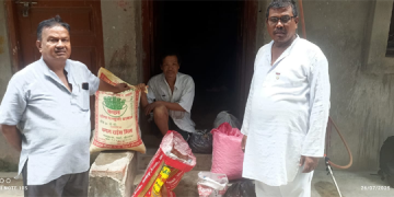 असाहाय सुरज श्रेष्ठलाई उपकार सेवा नेपालको खाद्यान्न सहयोग
