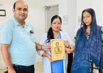 वीरगन्ज हेल्थ केयरमा जटिल अवस्था भएको प्रसूती सफल, स्वास्थ्यकर्मीलाई सम्मान ज्यान जोखिममा परेका आमा र नवजात शिशुको सकुशल उद्धार