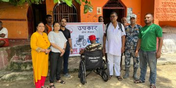 वीरगन्जका एक पुरुषलाई उपकार सेवा नेपालद्वारा  ह्वील चेयर सहयोग