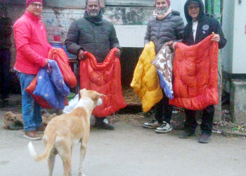 चिसोबाट जोगाउन वीरगन्जमा सामुदायिक कुकुरका खोरमा न्यानो चकटी