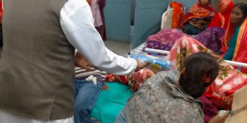 जेनजी युवाको पहल: नारायणी अस्पतालमा १३५ नवजात शिशु र आमालाई कपडा सहयोग