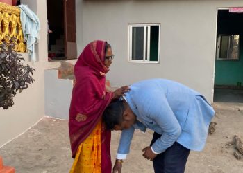 पर्सा–२ मा रास्वपाको घरदैलो अभियान : अलौ टोलमा जेष्ठ नागरिक र युवाको साझा आवाज—‘अब पुरानाको भरमा होइन, नयाँ नेतृत्व चाहिन्छ’