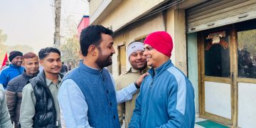 पर्सा–१ मा प्रदीप यादवको घरदैलो तीव्र, खानेपानी समस्या समाधानको उपलब्धि सुनाउँदै मतदातासँग संवाद