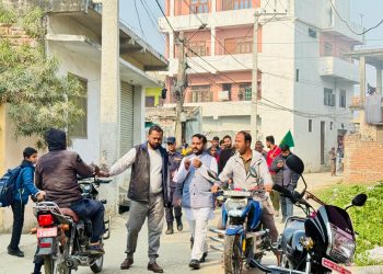 इनरुवा गाउँमा उज्यालो नेपाल पार्टीको घरदैलो, युवाको रोजगारी र सामाजिक समस्यामा केन्द्रित अभियान