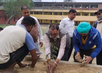 विश्व सिख वातावरण दिवसमा त्रीजुद्ध स्कुलमा वृक्षारोपण