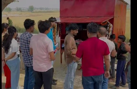 राम नवमीको अवसरमा वीरगञ्जमा प्रेरणादायी सामाजिक पहल, अपाङ्गता पीडितलाई आत्मनिर्भर बनाउन गुम्टी हस्तान्तरण