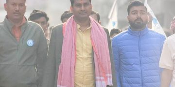 वीरगन्ज–१० आदर्शनगरमा घरदैलो गर्दै कानुले भने : रास्वपालाई जिताएर नयाँ युग सुरु गरौं