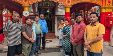 स्वर्गीय पतिको स्मृतिमा बिर्ता माई संरक्षण समितिलाई एक लाख बढी सहयोग