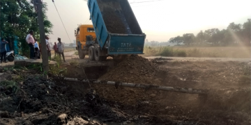 नहर पुरेर सडक निर्माण: ३० लाखको योजना विवादमा, स्थानीय आक्रोशित