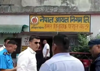इन्धनको कृत्रिम अभावको गुनासोपछि वीरगन्जका पेट्रोल पम्पमा अनुगमन