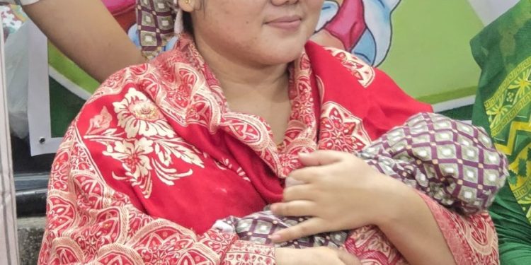 आमाको दुध – शिशुलाई पहिलो खोप