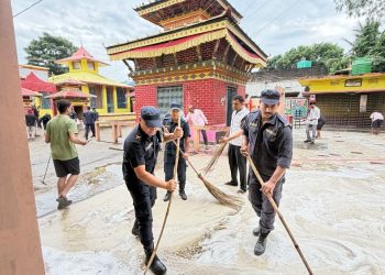 प्रहरी दिवसको अवसरमा बिन्दवासिनी मन्दिर परिसरमा सरसफाइ